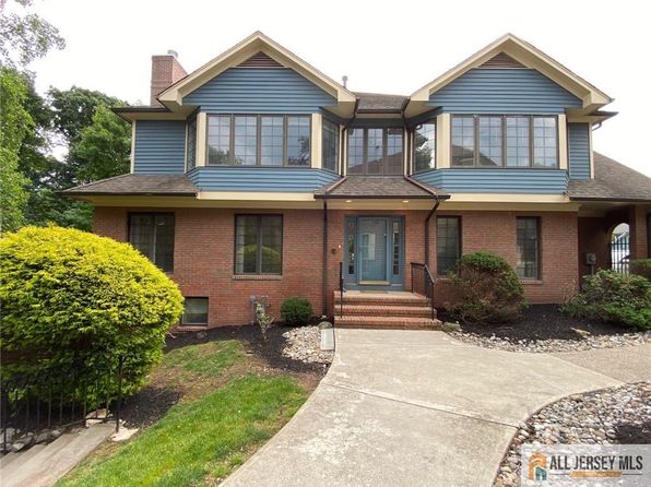 126 Mary Alice Ct, Union, NJ