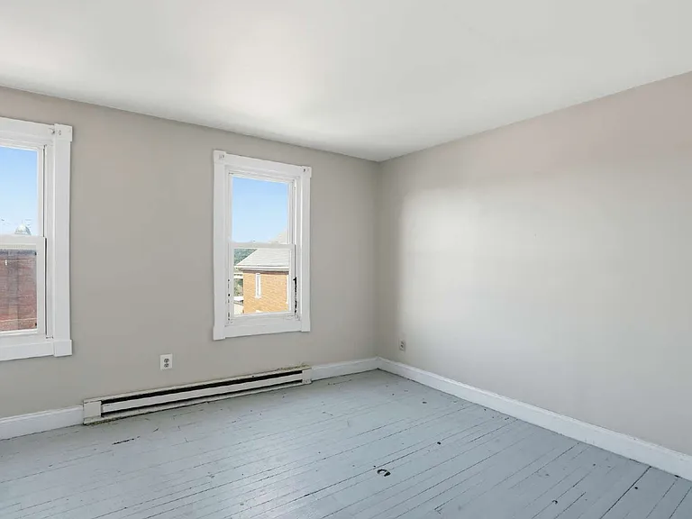 13 N Maryland Ave — Photo 24