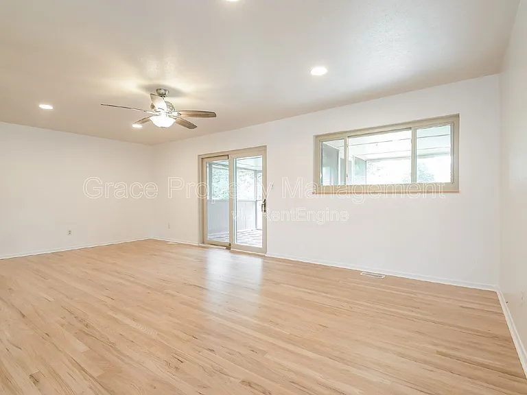 650 E Easter Ave — Photo 2