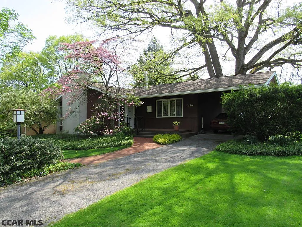 284 E McCormick Ave photo 1