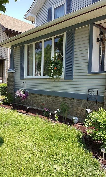 1st image of 5 Wyandotte Ave