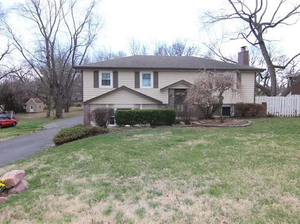 11311 W 51st Ter, Shawnee, KS 66203