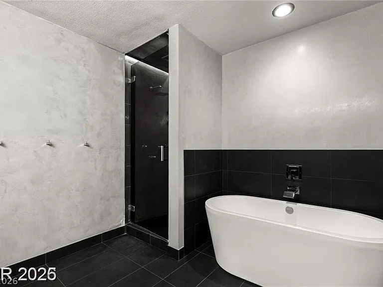 4525 Dean Martin Dr #511 — Photo 20