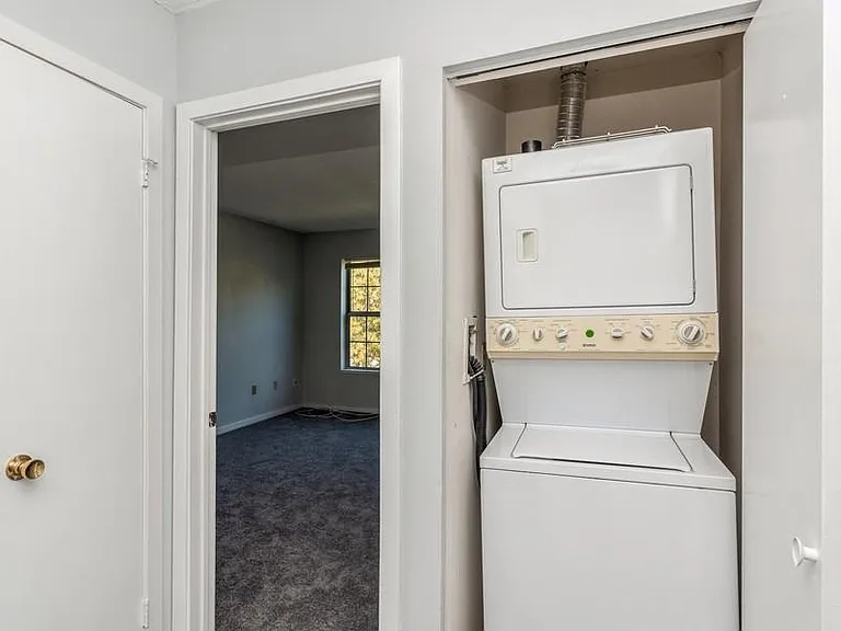 1425 Quinnipiac Ave #208 — Photo 4