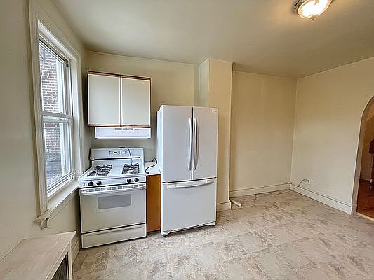 5th image of 52-23 35th St #2L