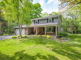 W8252 Sunset Ct, Lake Mills, WI 53551