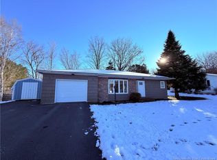 109 Fisher Ave, Woodstock, NB E7M 1S1