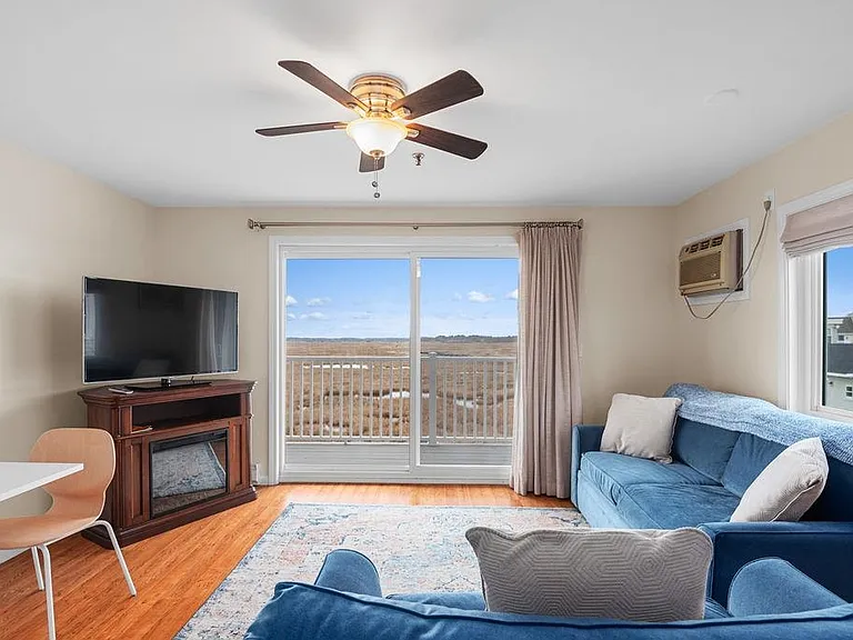 611 Ocean Blvd #3 — Photo 14