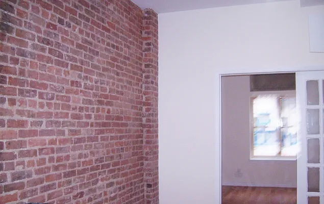 Rented by Perry Associates NYC Inc | media 40