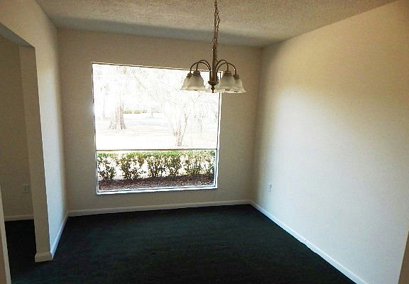 3rd image of 128 NW Green Ln