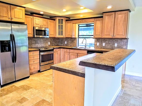 Kitchen with island