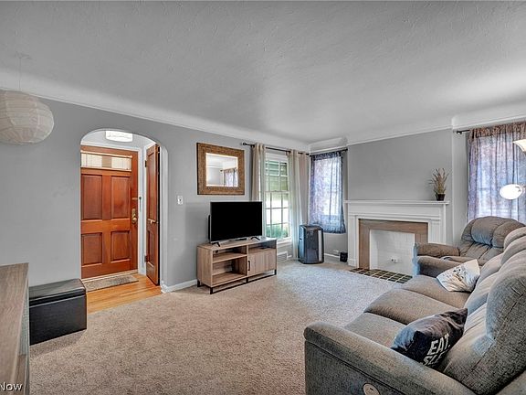5th image of 4215 W 143rd St