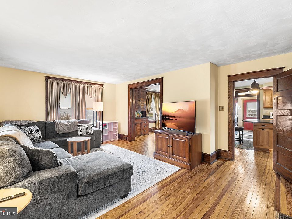 26 W Main St, Fawn Grove, PA 17321 Zillow