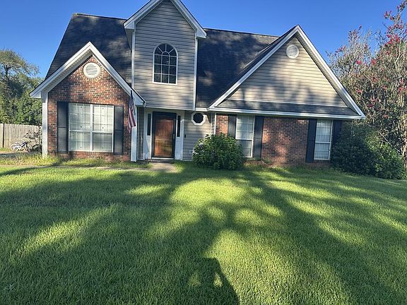2nd image of 110 McIntosh Rd