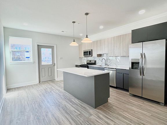 3rd image of 2500 E Tioga St #7B