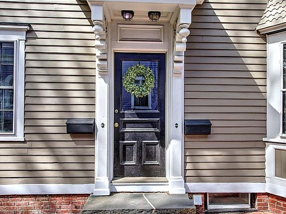 3rd image of 152 Congdon St #2