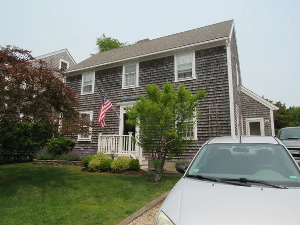 51 Goldfinch Dr, Nantucket, MA 02554