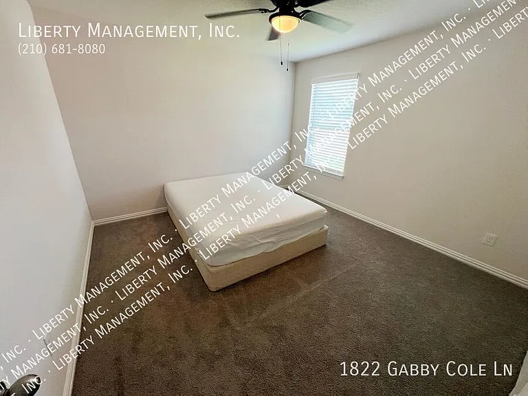 1822 Gabby Cole Ln — Photo 38
