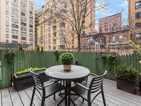 2nd image of 18 W 87th St APT 4B