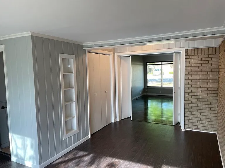 2030 Crockett St — Photo 6