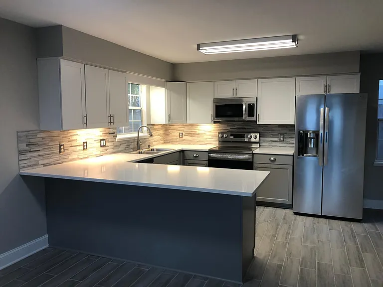 685 Sturdivant Ave — Photo 4