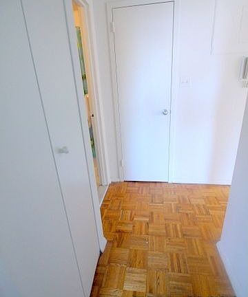 5th image of 200 E 11th St APT 5C