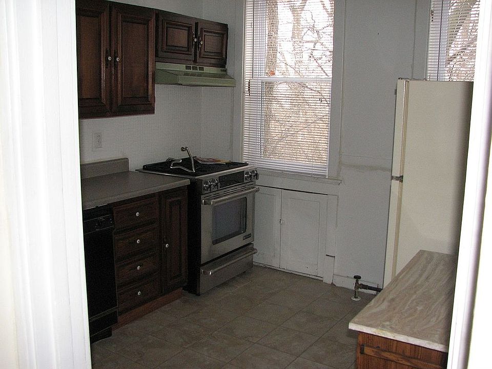2nd image of 7527 Wise Ave