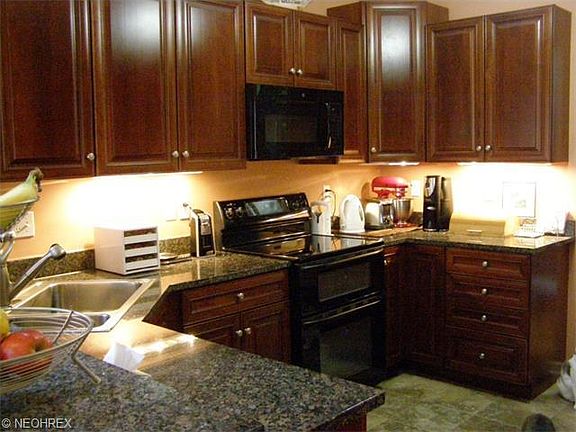 4th image of 3717 Longwood Ct