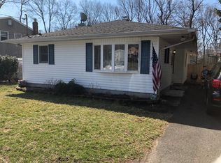 190 Moriches Middle Island Rd, Shirley, NY 11967