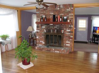 4 Berry St, Plainville, MA 02762