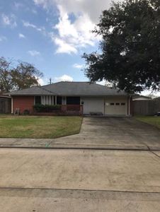 123 S Yaupon St, Lake Jackson, TX, 77566