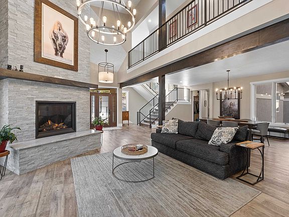 5th image of 4785 Cliff Dr
