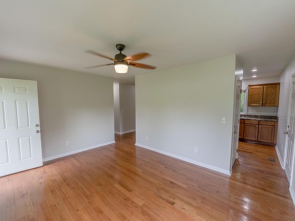 5th image of 4200 Englewood Blvd