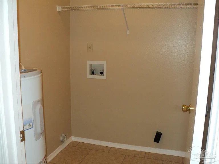 417 Oak Knoll Ln — Photo 7