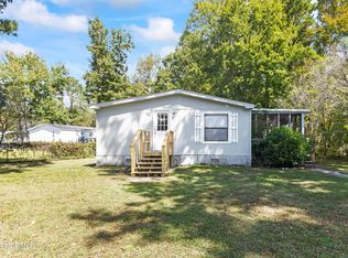 103 Myrtle Ct, Hampstead, NC 28443