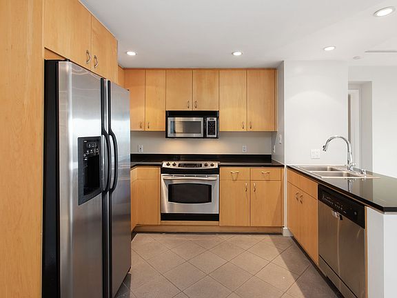 3rd image of 1388 Gough St #706-1105R