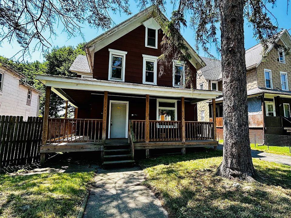 1st image of 197 Oak St