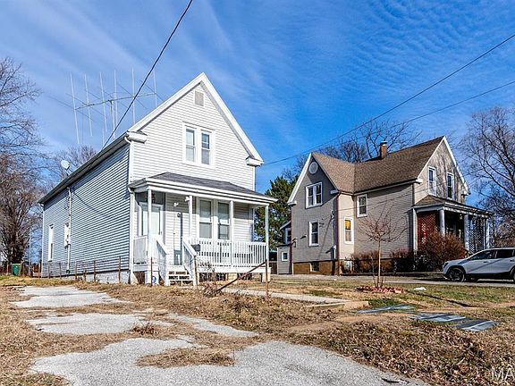 2nd image of 2017 Switzer Ave