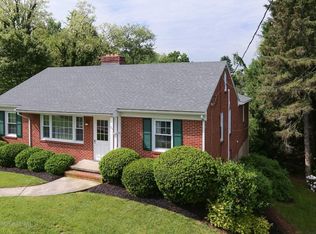 111 S Lynnhaven Dr, Staunton, VA 24401