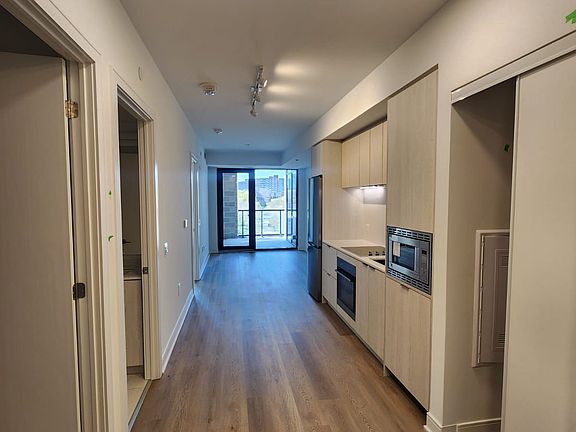 2nd image of 86 Dundas St E #407