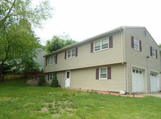 295 Dogwood Dr, Bridgeport, CT 06606