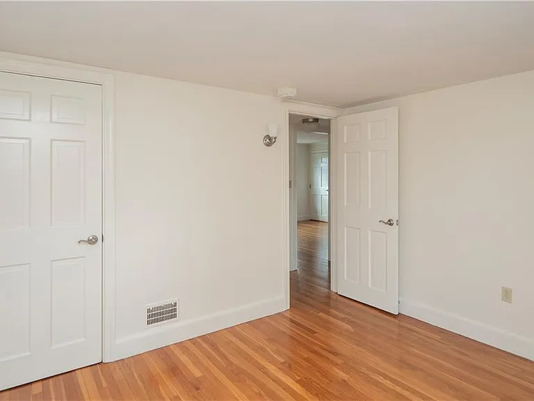 11 Village Ln #B — Photo 24