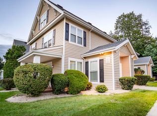 40613 Margaret Ct, Pleasant Valley, NY 12569