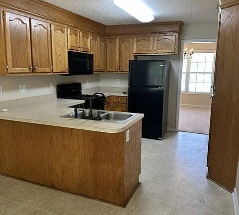 4th image of 3070 Sabre Dr