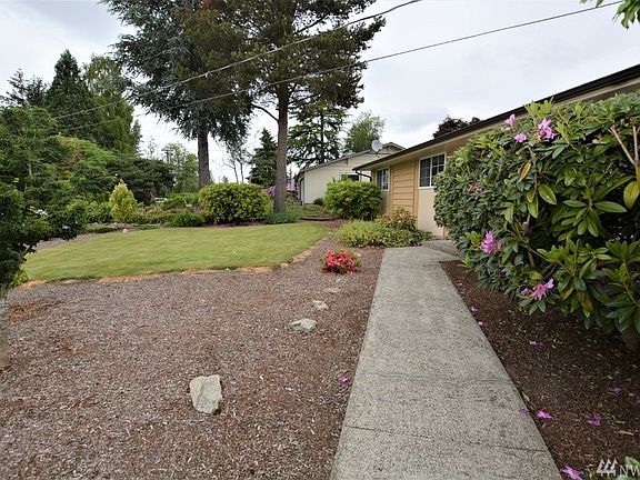 2nd image of 2305 125th Avenue Ct E