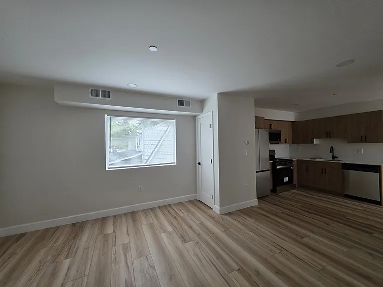 44 Warner St #3 — Photo 3