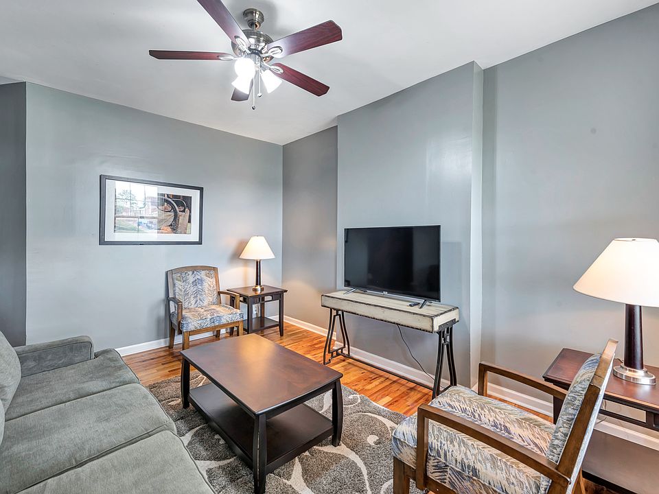 1st image of 4957 Arsenal St #1E