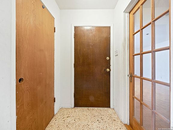 3rd image of 4331 Jarbet Dr