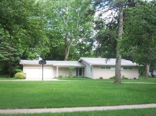 4414 Perry Way, Sioux City, IA 51104