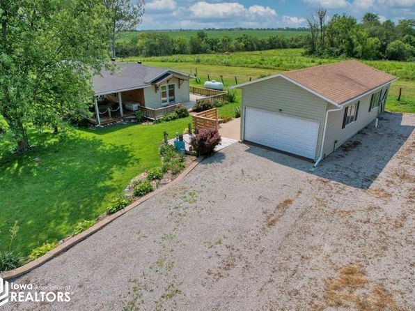 5370 Wells Fargo Trl, Melrose, IA 52569
